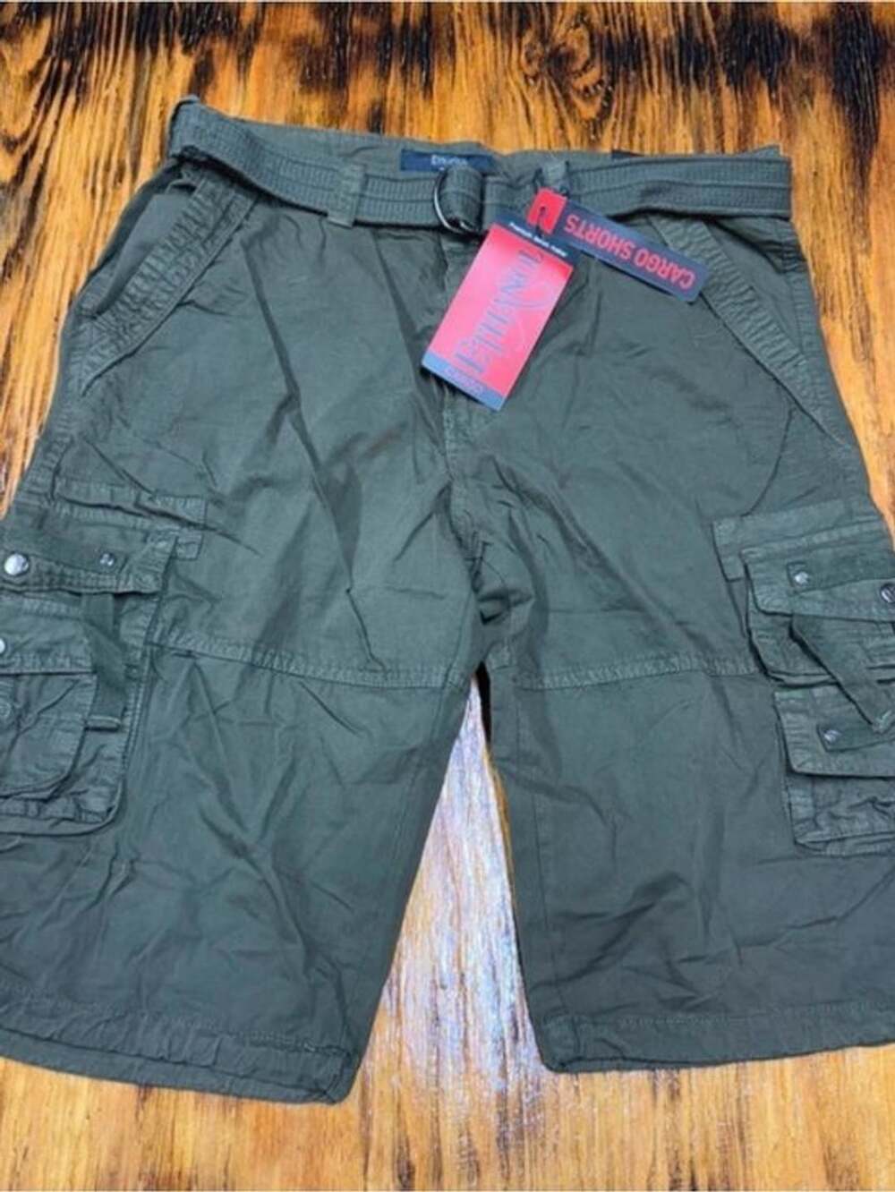 Hanro Olive Cargo Shorts with Web Belt
#y2k #streetwear